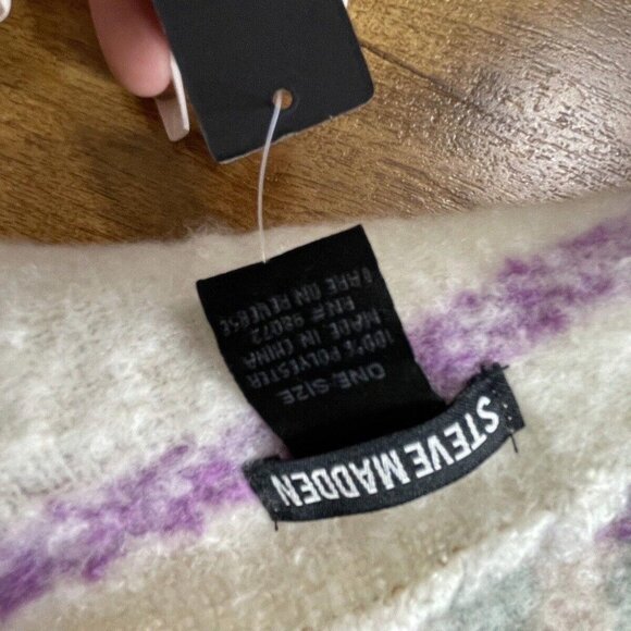 Steve Madden Women’s Textured Scarf Grey, 78” X 21”, Brand New. - Picture 3 of 5